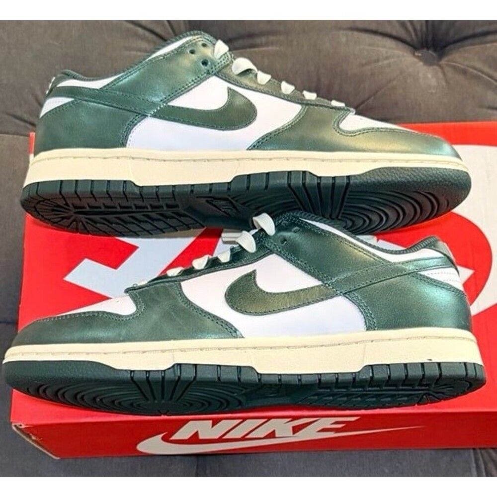 NIKE DUNK LOW “VINTAGE GREEN” 9W/7.5M